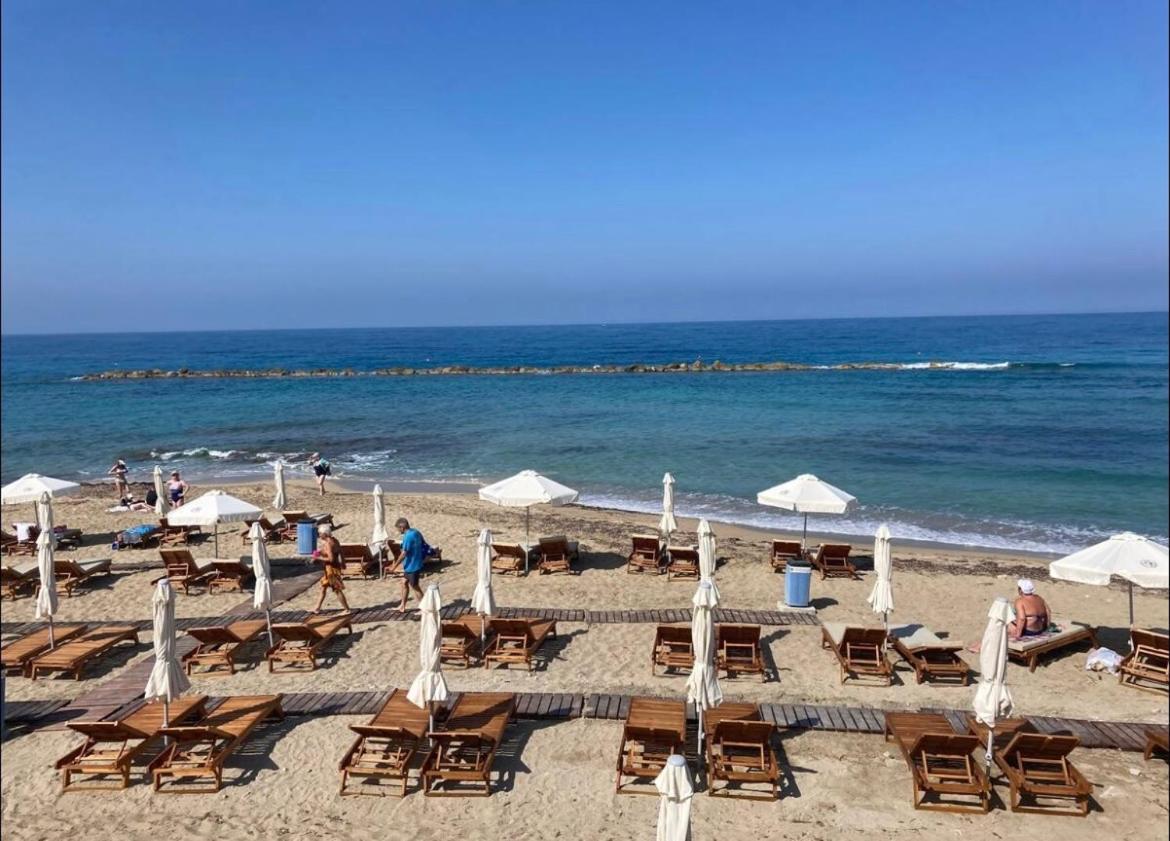 Sun Julz Apartments On The Beach Paphos Exteriér fotografie