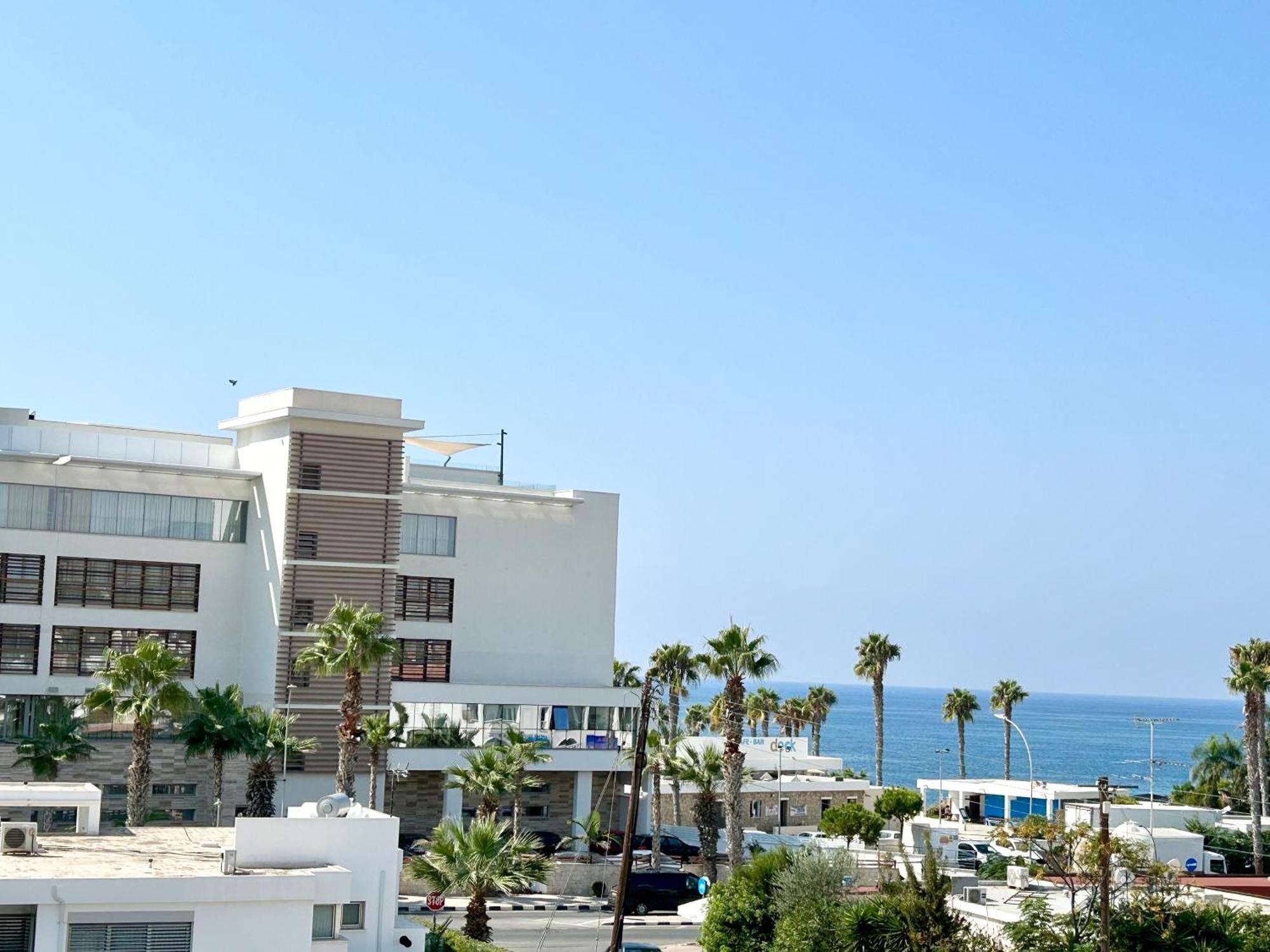 Sun Julz Apartments On The Beach Paphos Exteriér fotografie