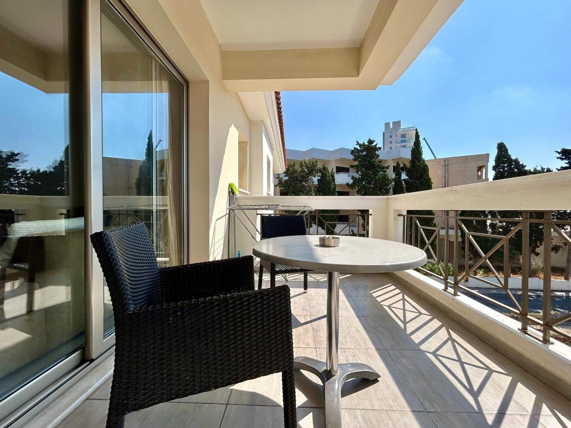 Sun Julz Apartments On The Beach Paphos Exteriér fotografie