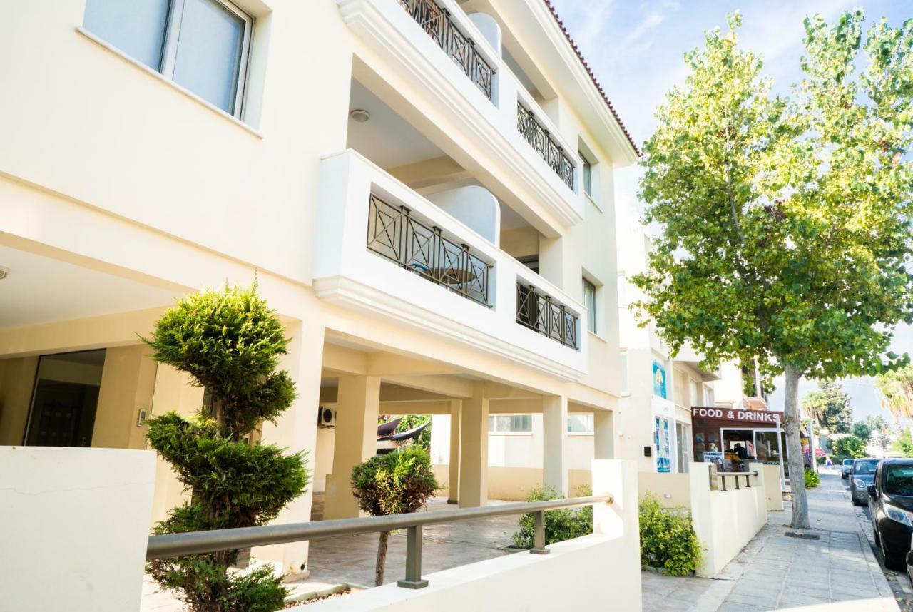 Sun Julz Apartments On The Beach Paphos Exteriér fotografie